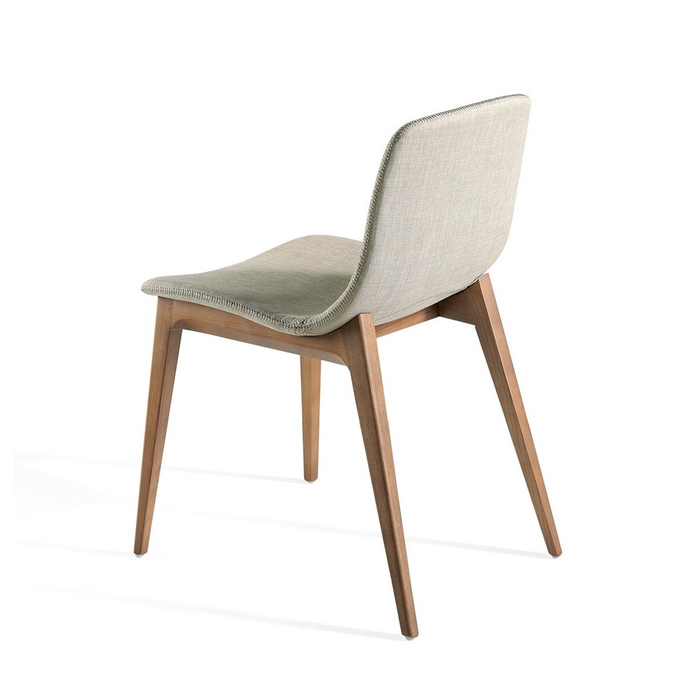 silla cerda utilia de madera maciza con detalle de respaldo de tela