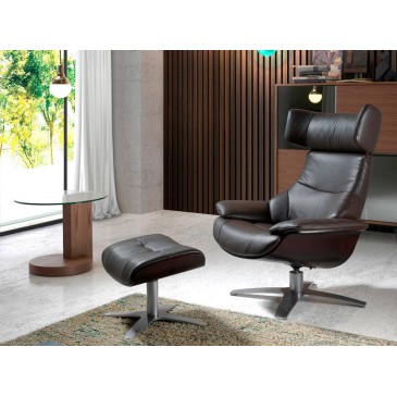 King swivel armchair with footrest made with steel structure and entirely covered in genuine leather
