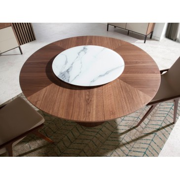 cerda plato mesa fija en madera con ceramica en el salon