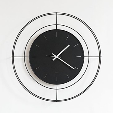 Nudo Piccolo Clock a well-blended mix of styles by Arti e Mestieri