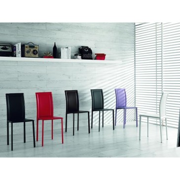 Set de 4 chaises Stones Net avec revêtement en similicuir et structure en métal. Disponible en plusieurs finitions