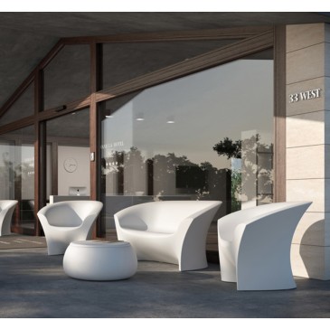 Ohla Sofa outdoor sofa by Plust in polyethylene