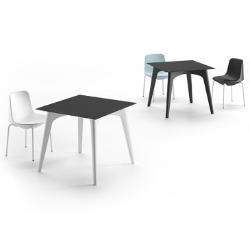 Plust Planet outdoor table in polyethylene