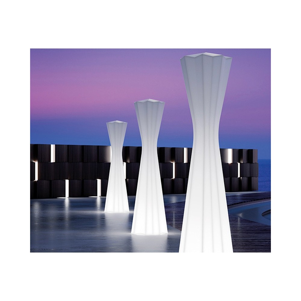 Plust Frozen Lamp Lampada da terra in polietilene | kasa-store