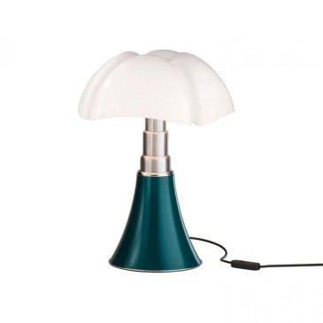 Pipistrello lamp by Martinelli Luce designed by Gae Aulenti