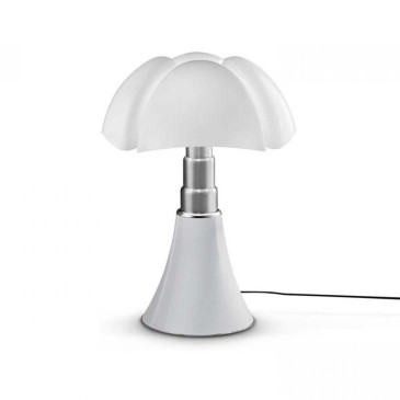 Minipistrello es la lámpara de mesa para ambientes románticos y muy elegantes