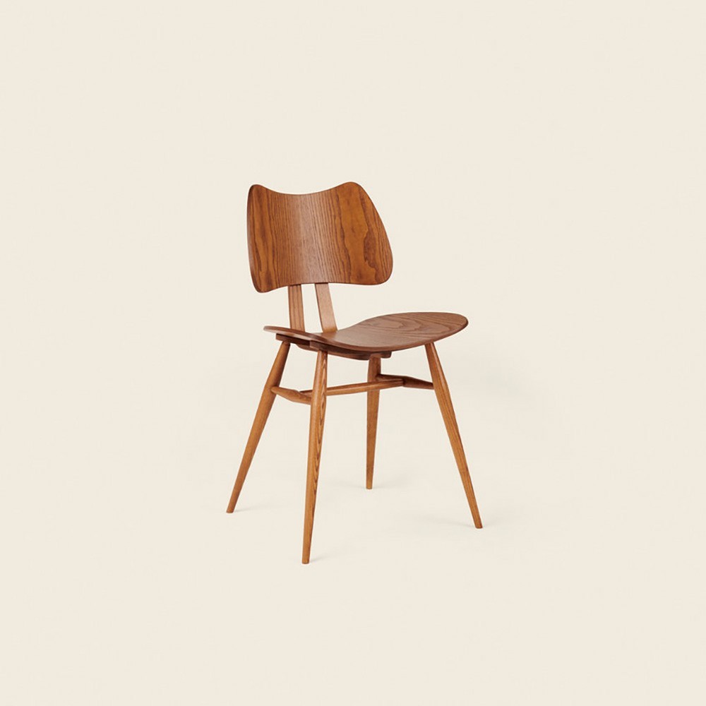 Derde kleuring premier Vlinderstoel met een Scandinavisch design met een bijzondere concave vorm