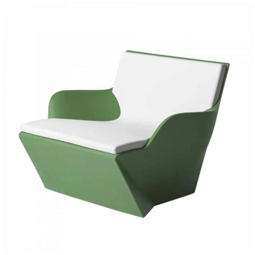 Slide Kami San poltrona per esterni di design realizzata in polietilene con cuscino in poliuretano