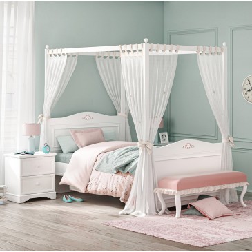 Ρουστίκ Λευκό κρεβάτι με ουρανό κατάλληλο για την κρεβατοκάμαρα της κόρης σας