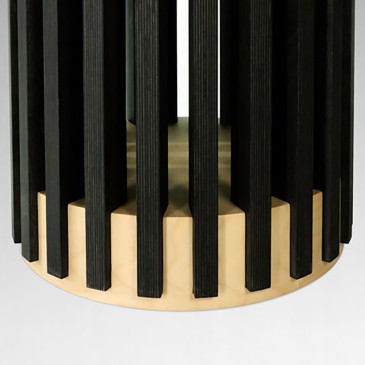 Τραπέζι στρογγυλό σχέδιο σε σκανδιναβικό στυλ σε πραγματικό ξύλο