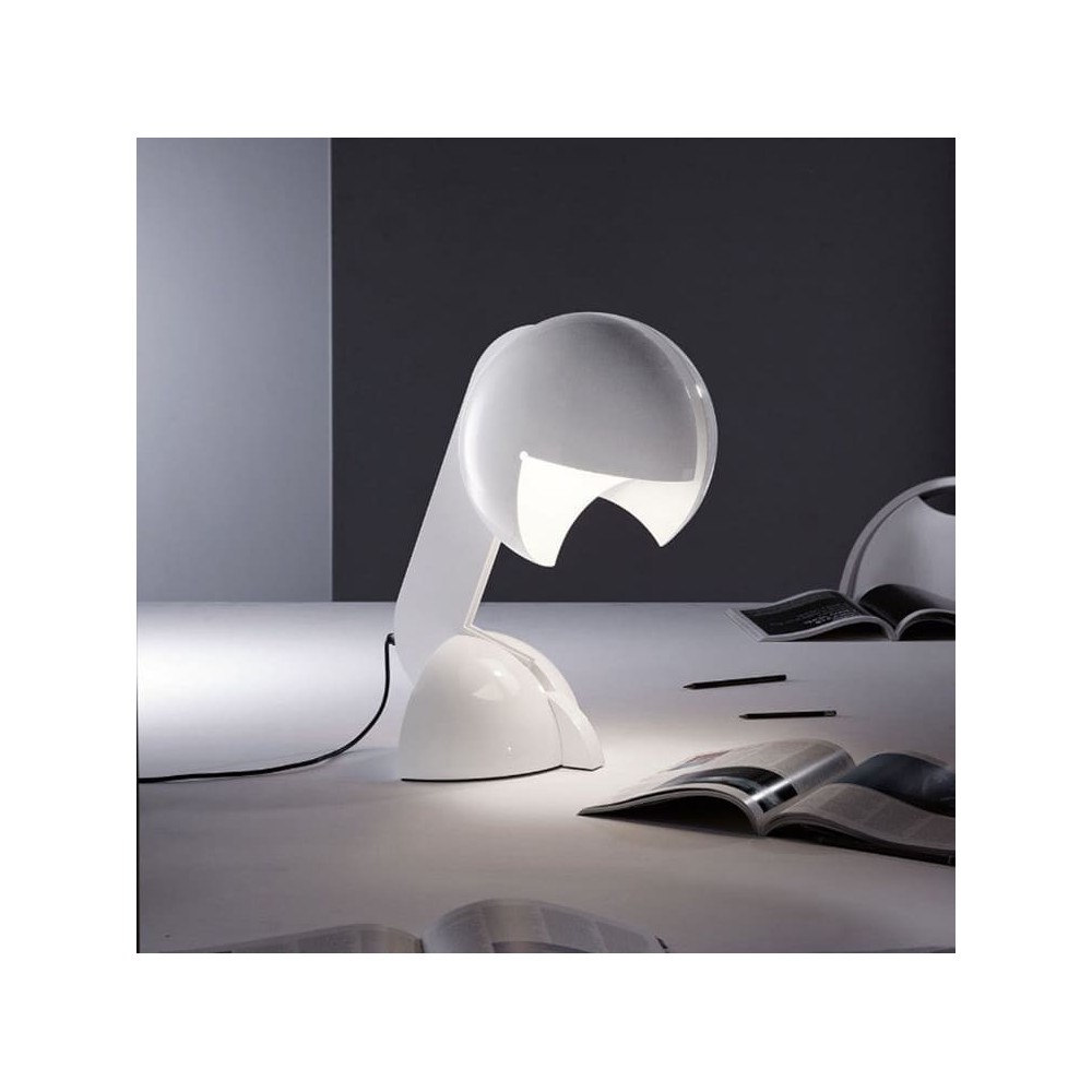 Ruspa lampe av Martinelli Luce designet av Gae Aulenti