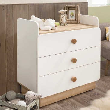 Möbel, die in einen Babynatura-Schreibtisch und eine Kommode für Kinderzimmer umgewandelt werden können.