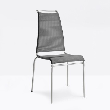 Conjunto de 2 sillas Connubia Air High fabricadas con estructura de metal y asiento en tejido transpirable y lavable.
