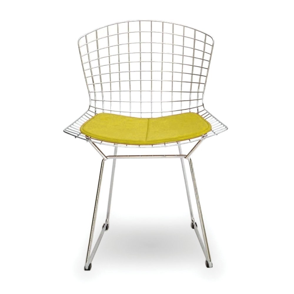 Reproduction Diamond chair by Bertoia, timeless design.