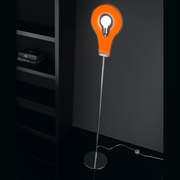 Lámpara de pie plana en metal cromado con difusor de PMMA disponible en 3 colores