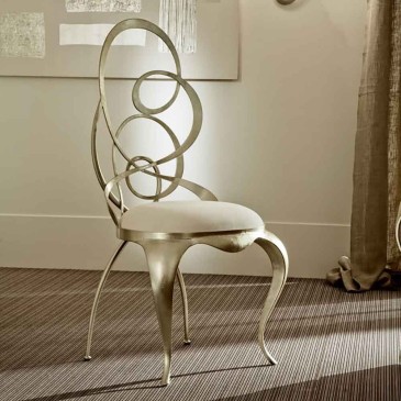 Cantori Ghirigori stoel gemaakt in Italië met laser bewerkte rug