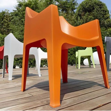 Coccolona udendørs lænestol lavet i Italien af Scab Design