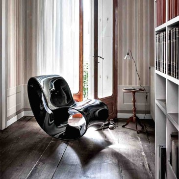 Fauteuil Magis Voido le fauteuil à bascule fabriqué en Italie | kasa-store