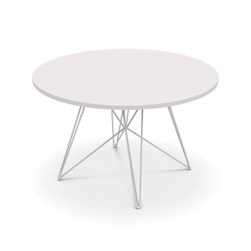 Magis XZ3 -pöytä geometrinen ja minimalistinen muotoilu | kasa-store
