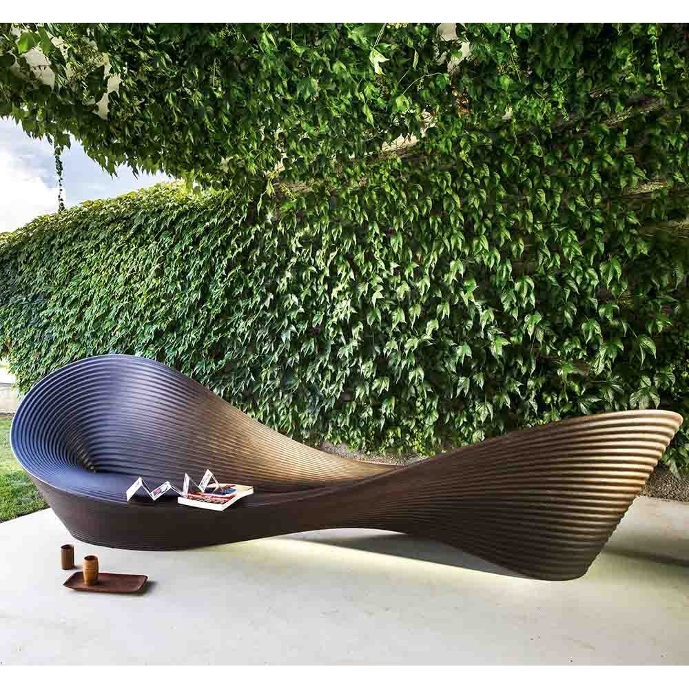 Banco de exterior Folly de Magis entre escultura y funcionalidad | kasa-store