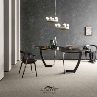 London fixed table by Altacorte base in