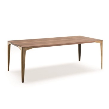 Fly τραπέζι της Altacorte με μεταλλικά πόδια και μασίφ ξύλινο κάλυμμα διαθέσιμο σε διάφορα μεγέθη