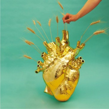 Seletti Love in Bloom Gian Gold vase designed by Marcantonio in fiberglass