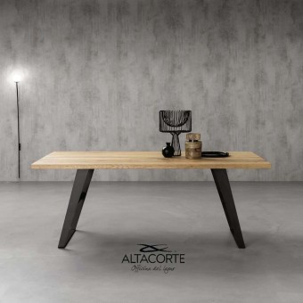 Iron table by Altacorte steel structure
