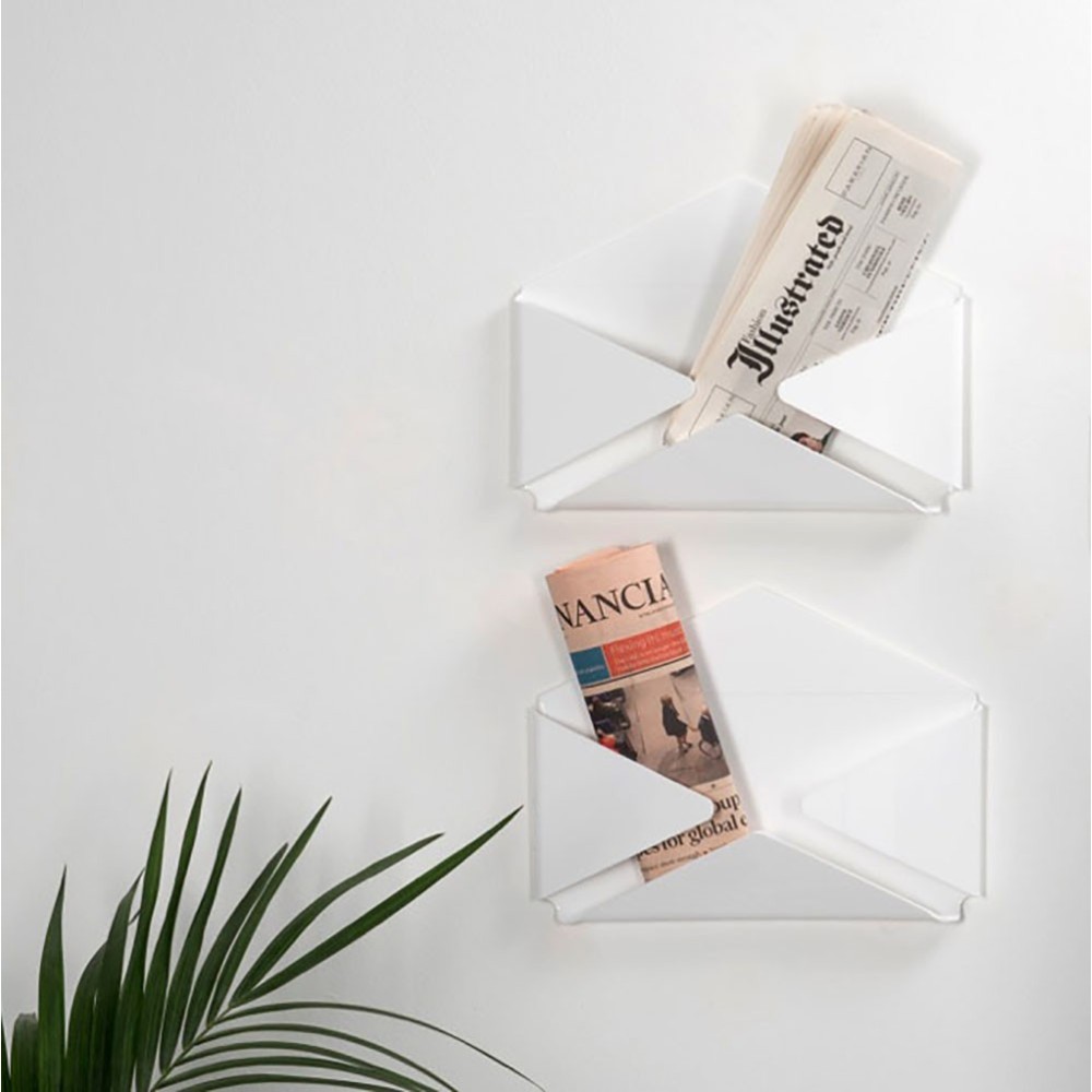 Briefhalter aus Plexiglas von Iplex Design | kasa-store