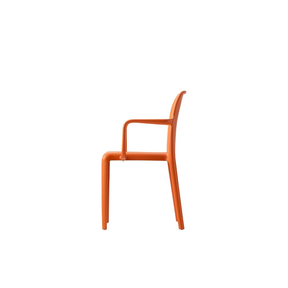 Connubia Bayo moderne og farverig stol med armlæn | kasa-store