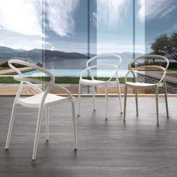 La Seggiola Pilar chair with polypropylene structure suitable for both indoor and outdoor use