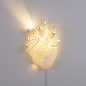 Aplique Seletti Heart Lamp en porcelana que representa un corazón anatómico