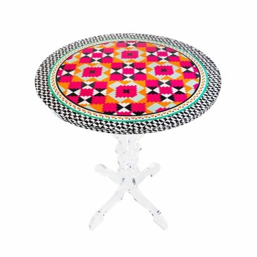 Round plexiglass coffee table by Vesta | kasa-store