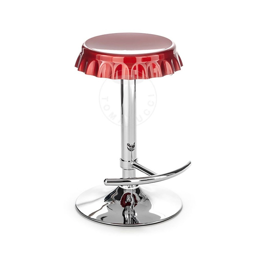 Sgabello Tappo di Tomasucci con seduta realizzata in ABS colore Rosso e struttura in metallo cromato regolabile in altezza