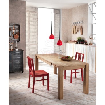 Uitschuifbare houten tafel in gefineerd hout geschikt voor woonkamers en eetkamers