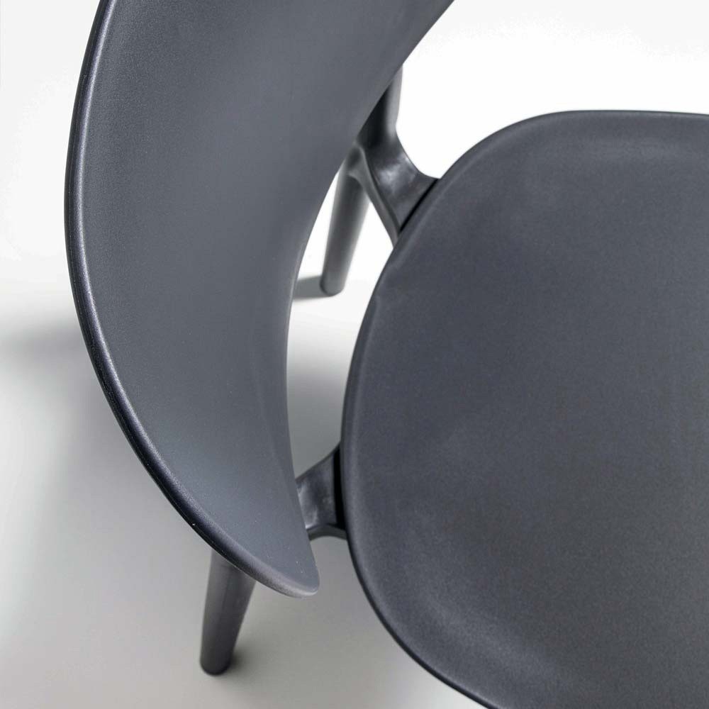Μοντέρνα καρέκλα La Seggiola Fly διαθέσιμη σε δύο φινιρίσματα | kasa-store