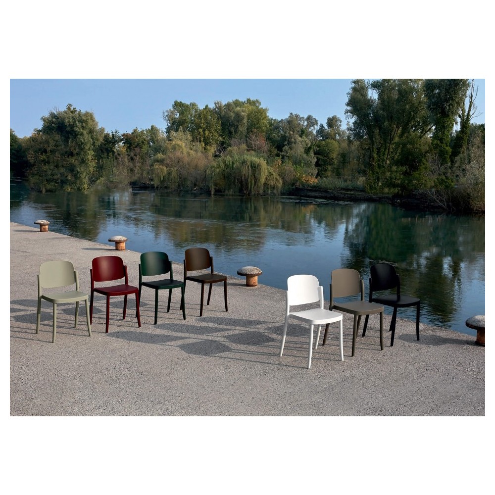 Colos Piazza 1 and Piazza 2 set of 4 chairs in polypropylene | kasa.store