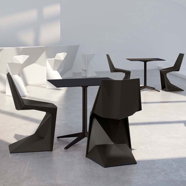 Σετ Vondom Voxel με 4 στοιβαζόμενες καρέκλες πολυπροπυλενίου | kasa-store