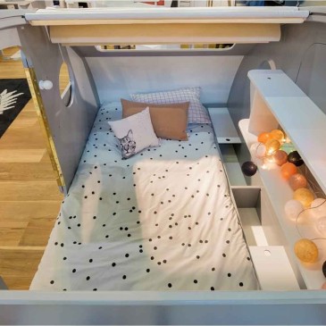 Caravan-shaped children's bed | kasa-store