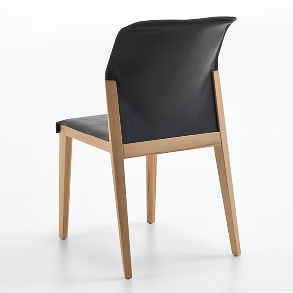 Cadeiras acolchoadas Hartmann revestidas em couro | kasa-store