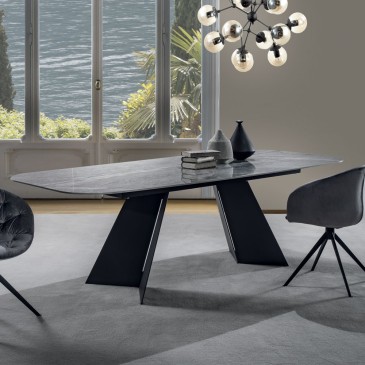 La Seggiola Empire dining table with steel base and porcelain stoneware top
