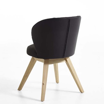 Cadeira Hartmann Romy de madeira com estofamento em couro | kasa-store