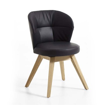 Cadeira Hartmann Romy de madeira com estofamento em couro | kasa-store
