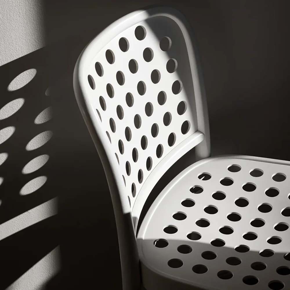 Ton 822 Stuhl aus gebogenem Buchenholz | kasa-store