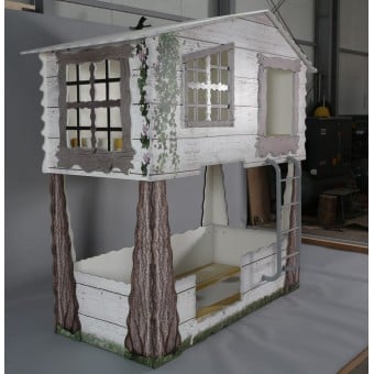 Bunk bed tree house