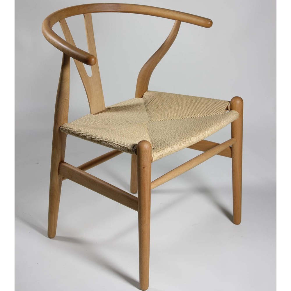 Reedición del sillón Wishbon de Hans J Wegner en madera de abedul