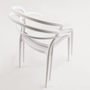 Conjunto de cadeiras em polipropileno para interior e exterior