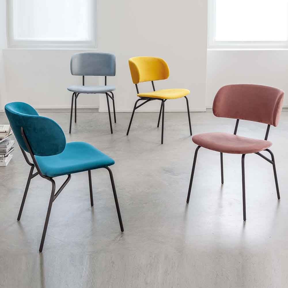 Set mit 20 gepolsterten Stühlen mit schmutzabweisendem Bezug