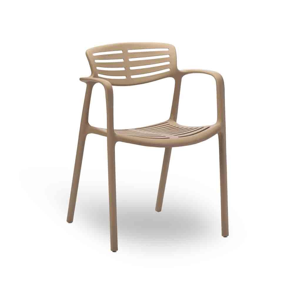 Set of stackable polypropylene chairs