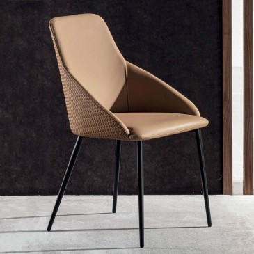 Conjunto de 20 cadeiras com estrutura metálica e revestimento em couro ecológico